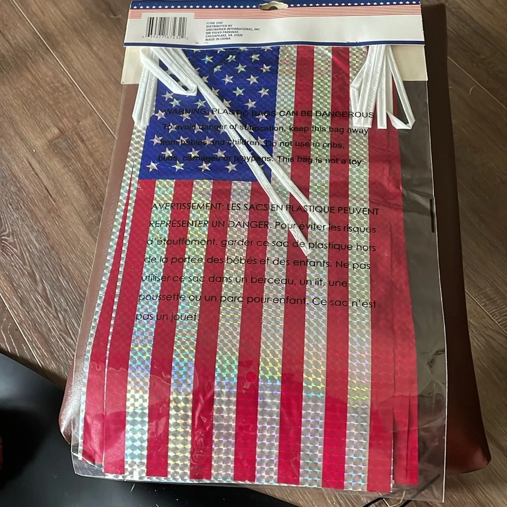 Patriotic 8 Flag Banner ~ Red White Blue